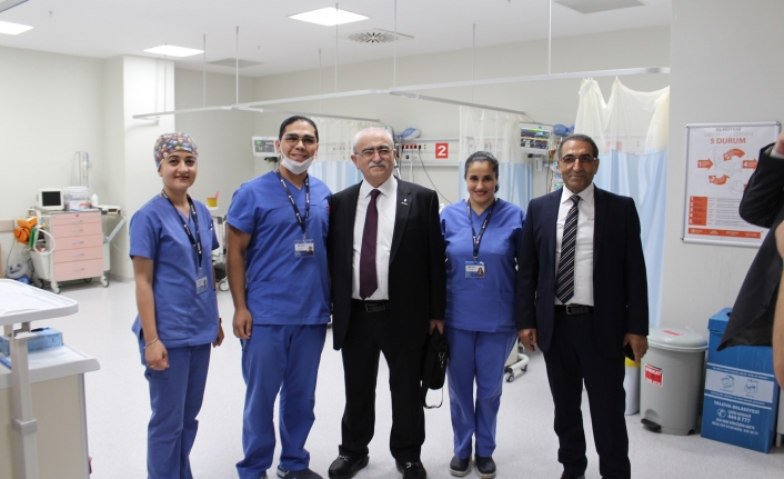 Prof. Dr. Bingür Sönmez Atakent Hastanesi’nde konferans verdi