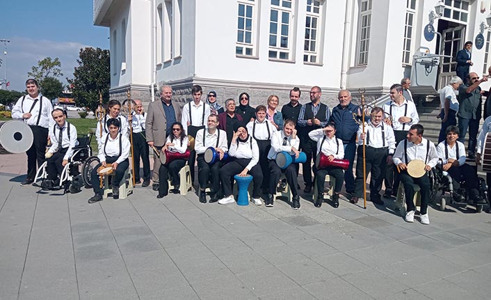 Erzurumlu Sanatçıların ‘Cumhuriyet Sergisi’ Açıldı